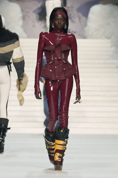 Look 29